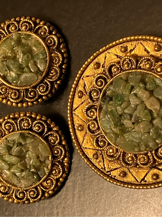 Artistic canada Jewelry - Jade Brooch and Earrings Set - Vintage Artistic Canada